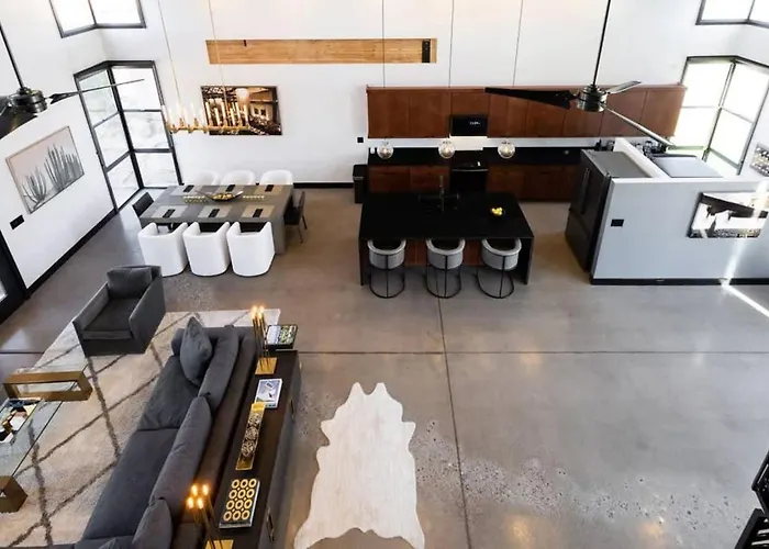 Holiday home Jay-z's Architect: Sophisticated Modern Pool Phoenix
